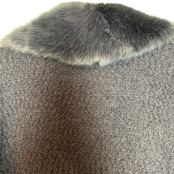 Knox Rose Gray Open Front Cardigan Sweater Faux Fur Detachable Collar Sz. S - Picture 10 of 15